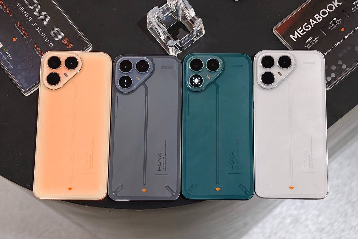 Varian warna Tecno Pova 8 5G dari kiri ke kanan: Helios Orange, Graphite Black, Arc White, dan Echo Green.