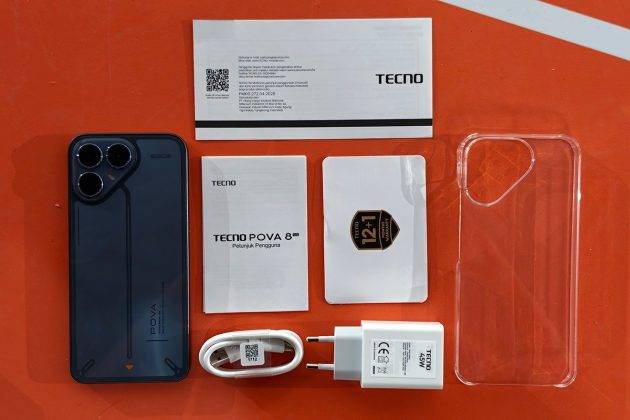 Isi boks penjualan Tecno Pova 8 5G.