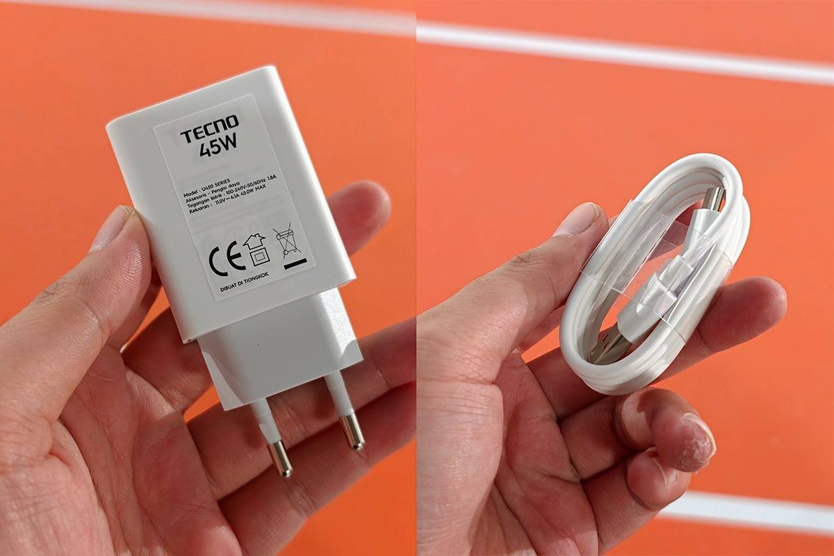 Charger bawaan 45 watt dan kabel data.