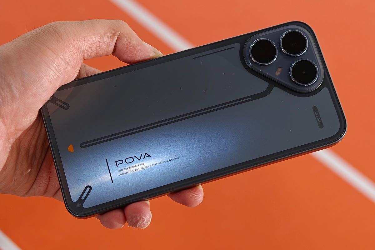 Bagian punggung Tecno Pova 8 5G.