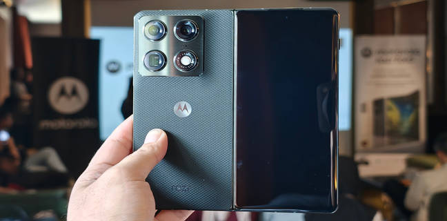 HP Lipat Motorola Razr Fold Masuk Indonesia, Tawarkan Bonus Rp 10 Juta