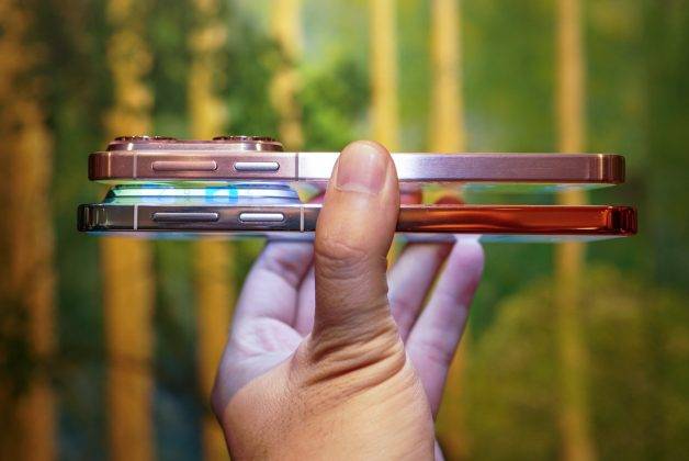Huawei Pura 90s Pro (atas), Pura 90s Pro Max (bawah).