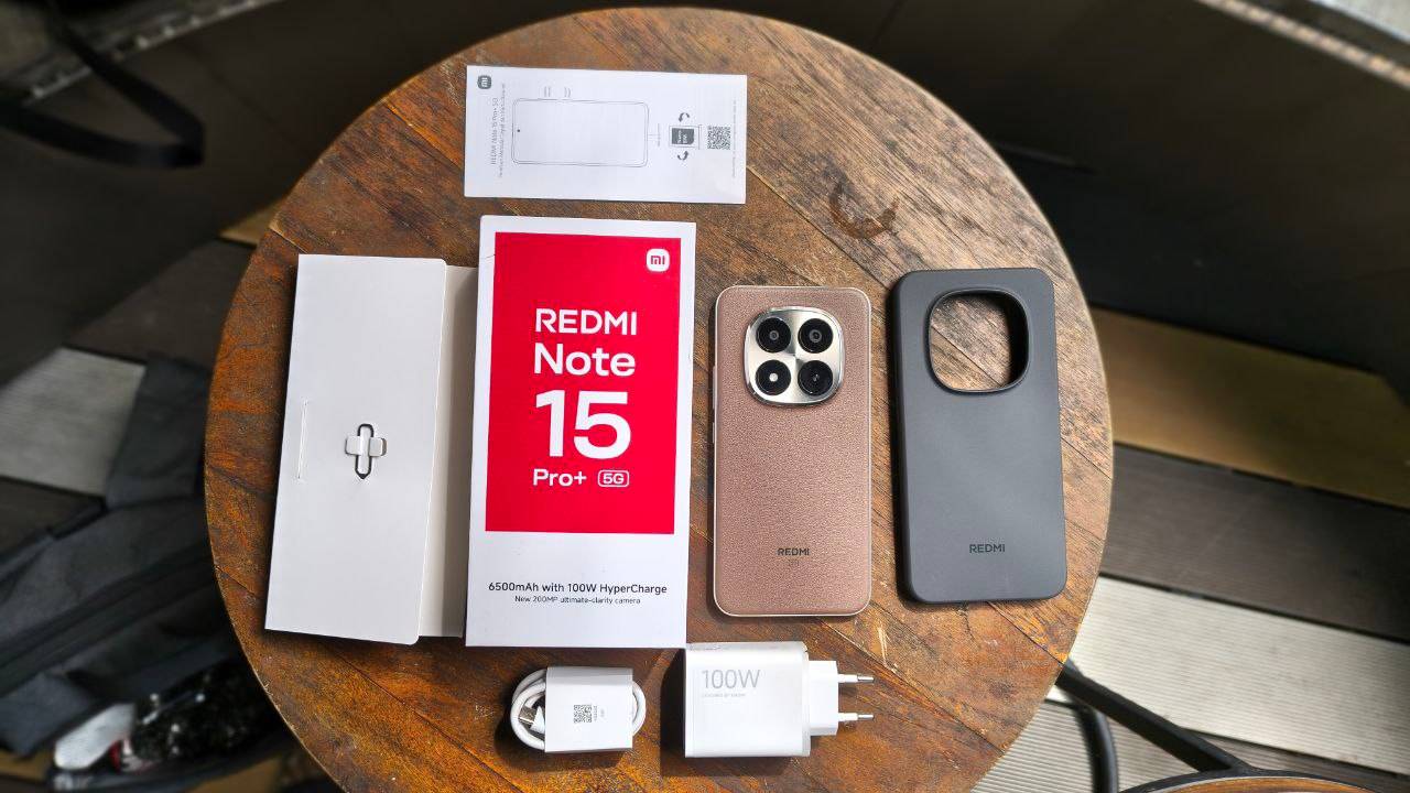 Isi kemasan Redmi Note 15 Pro Plus.