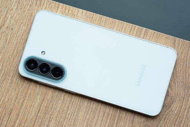 Review Samsung Galaxy A57: Tetap Menarik, Makin Ramping