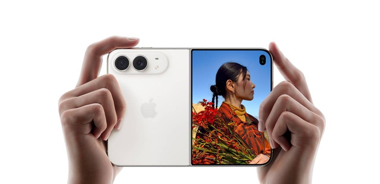 iPhone Duo memiliki Camera Button untuk shutter.