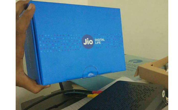 https://static.hub.91mobiles.com/multisite/wp-content/uploads/sites/7/2017/04/Jio-Settop-box.jpg