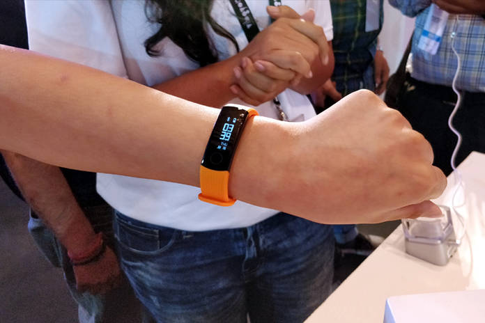 https://static.hub.91mobiles.com/multisite/wp-content/uploads/sites/7/2017/07/honor-band-3.jpg