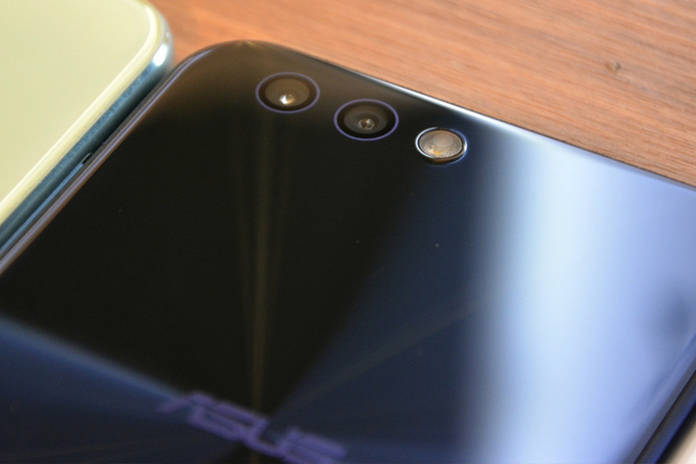 https://static.hub.91mobiles.com/multisite/wp-content/uploads/sites/7/2017/08/Asus-zenfone-4-pro-fet.jpg