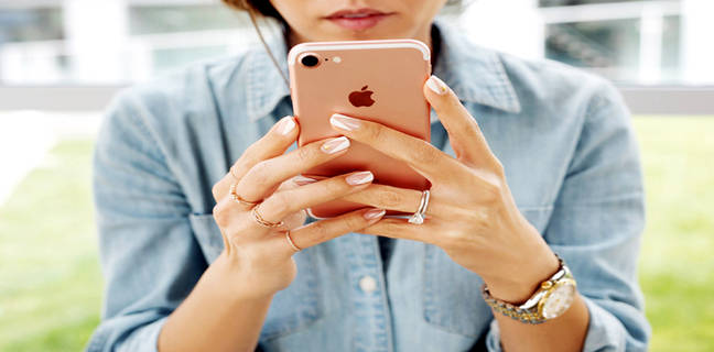 Corona की वजह से सुधरेंगे इंटरनेट के हालात और फास्ट होगी स्पीड, जानें कैसे know-how-to-stop-your-smartphone-from-overheating