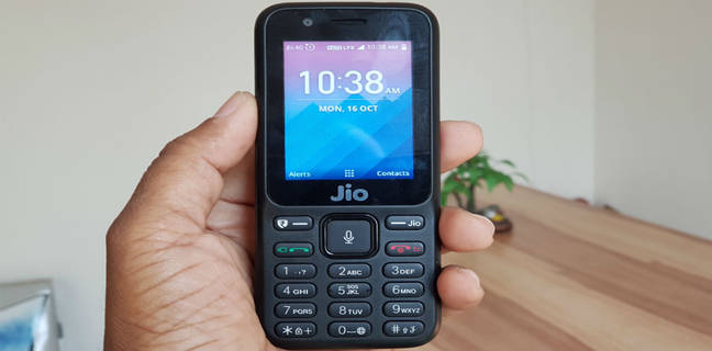 Jio की दिवाली अब भी चालू, 699 रुपये में JioPhone खरीदने का ऑफर एक महीना और बढ़ा Reliance jio Phone vs jioPhone Next which is best to buy