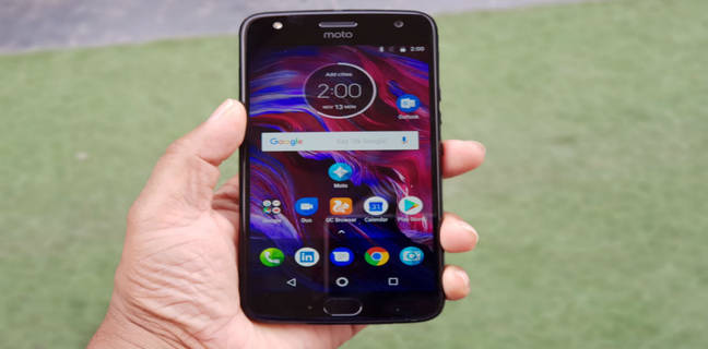 मोटो एक्स4