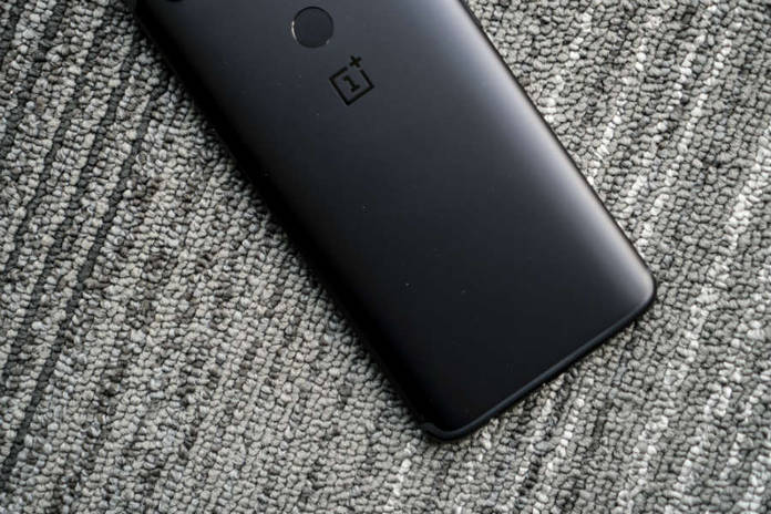 https://static.hub.91mobiles.com/multisite/wp-content/uploads/sites/7/2017/12/Oneplus-5t-Fingerprint.jpg