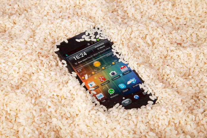 https://static.hub.91mobiles.com/multisite/wp-content/uploads/sites/7/2018/03/Mobile-in-rice-e1616587852255.jpg