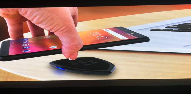 ब्लैकबेरी ईवॉल्व और ईवॉल्व एक्स के फीचर्स स्पेसिफिकेशन्स और भारत में कीमत