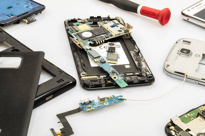 https://static.hub.91mobiles.com/multisite/wp-content/uploads/sites/7/2018/08/mobile-phone-Repair-2.jpg