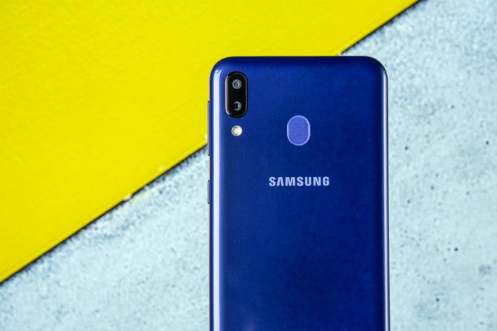 https://static.hub.91mobiles.com/multisite/wp-content/uploads/sites/7/2019/01/Samsung-Galaxy-M20-Fingerprint.jpg