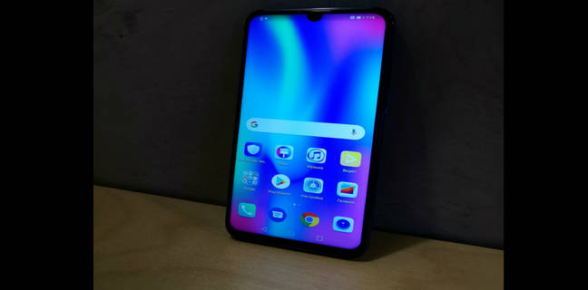 लॉन्च से पहले ही सामने आई Honor 8S की स्पेसिफिकेशन्स, जल्द देगा बाजार में दस्तक honor 8s specifications leaked launching soon