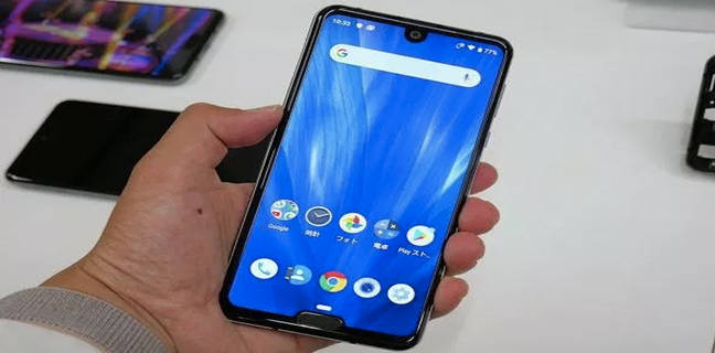 Sharp Aquos R3 launched with dual two notch 120hz display