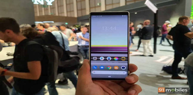 ट्रिपल रियर कैमरा और दमदार प्रोसेसर के साथ हुआ Sony Xperia 5 लॉन्च