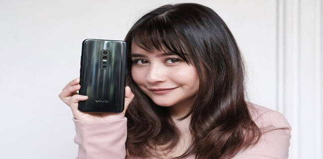 Vivo Christmas Carnival शुरू, आर्कषक ऑफर्स और भारी डिस्काउंट के साथ Selfie Stick भी मिल रही है फ्री Vivo Christmas Carnival offers discounts cashback free selfie stick z1pro z1x u20 V17pro u20