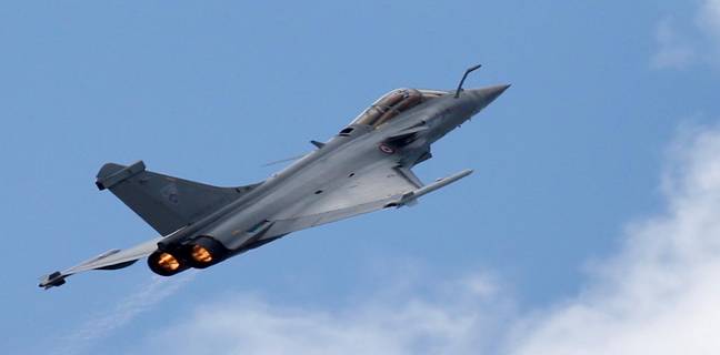 rafale vs f-16 fighter jet plane indian air force army pakistan