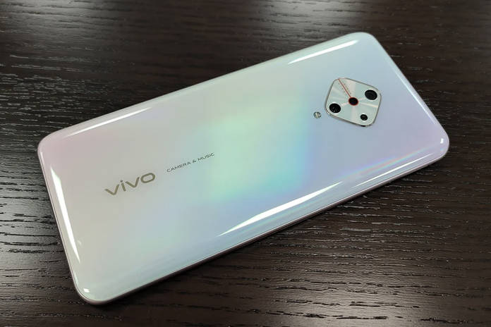 https://static.hub.91mobiles.com/multisite/wp-content/uploads/sites/7/2019/11/VIVO-V17.jpg
