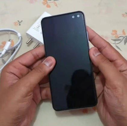 Vivo V19 real images leaked retail box specs dual punch hole quad rear camera price sale