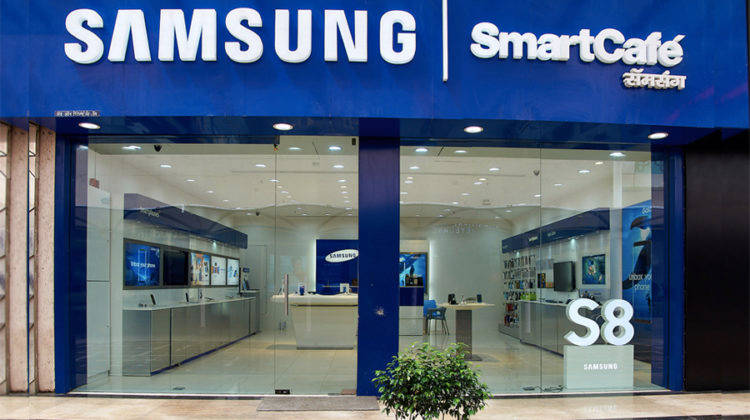 Samsung Galaxy M01 vs realme narzo 10a comparison review of specifications price sale battery ram camera processor