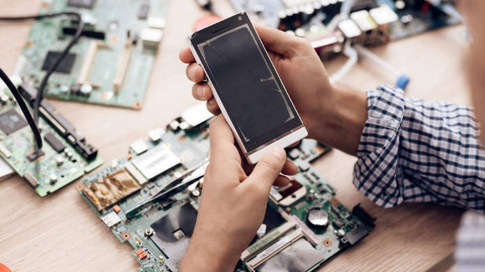 https://static.hub.91mobiles.com/multisite/wp-content/uploads/sites/7/2020/07/phone-making.jpg