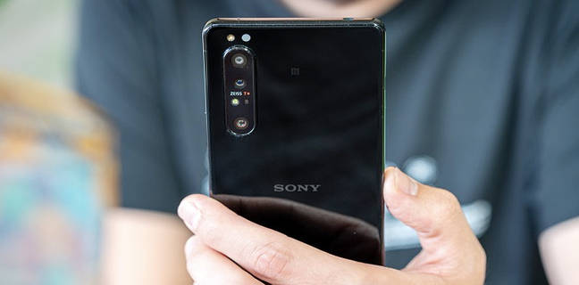 17 सितंबर को लॉन्च होगा Sony का यह ताकतवर फोन, देखें क्या होगी स्पेसिफिकेशन्स Sony Xperia 5 II launched 120hz refresh rate display specs price sale