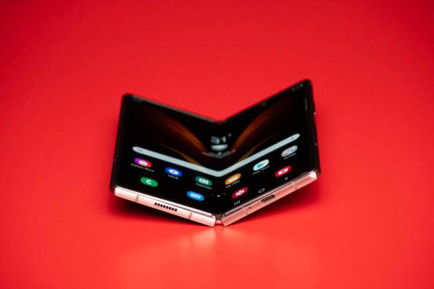 samsung galaxy z fold 2 first impression look design display camera