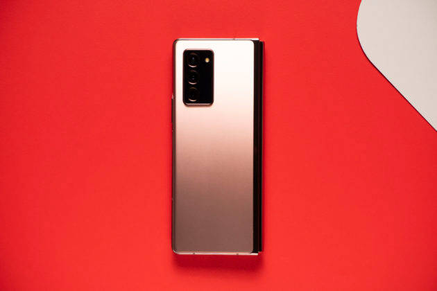 samsung galaxy z fold 2 first impression look design display camera