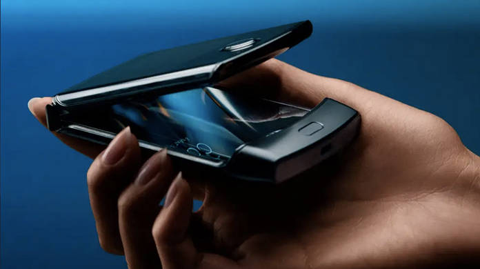 https://static.hub.91mobiles.com/multisite/wp-content/uploads/sites/7/2020/10/Moto-Razr-5G-3.jpg