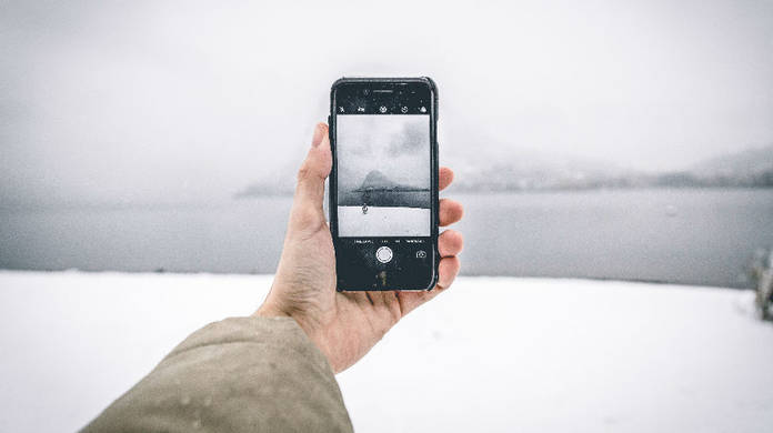 https://static.hub.91mobiles.com/multisite/wp-content/uploads/sites/7/2020/12/Phone-in-winter.jpg