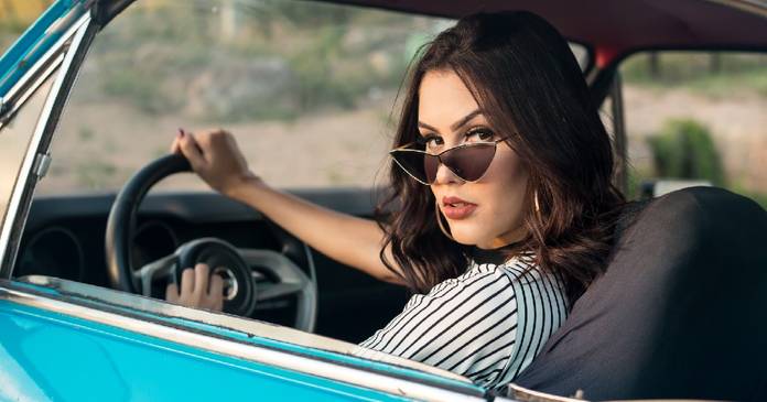 https://static.hub.91mobiles.com/multisite/wp-content/uploads/sites/7/2021/02/car-driving-licence-.jpg