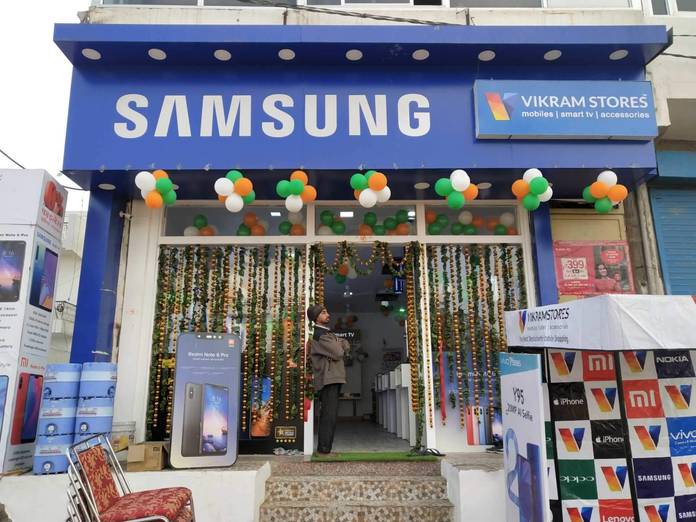 https://static.hub.91mobiles.com/multisite/wp-content/uploads/sites/7/2021/03/vikram-stores-jaipur-0tlegixzfl.jpeg
