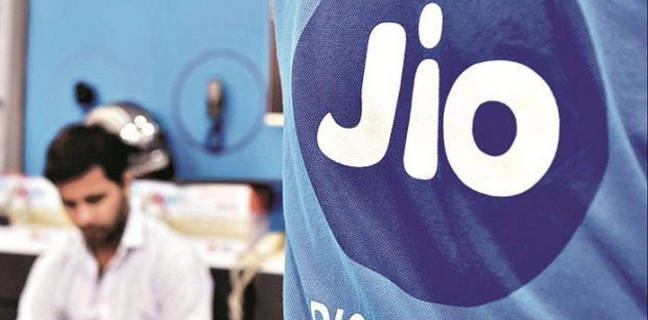 Jio यूजर्स के लिए नया तोहफा, रिलायंस ने इस बड़ी कंपनी के साथ मिलाया हाथ, मिलेंगे ये फायदें reliance-jio-sega-games-available-on-jio-games-platform-jio-fiber-access