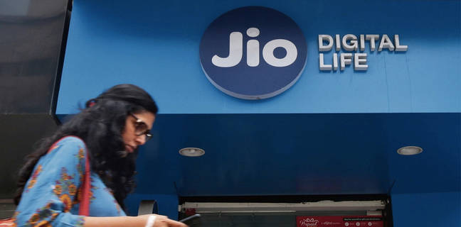 Recharge Plan महंगे करके कमाए लाखों रुपये! फिर उस पैसे से खरीदे 5G Spectrum? jio vivo 4g smartphone to launch in india in september 2022 cheap mobile phone price