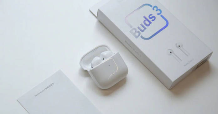 https://static.hub.91mobiles.com/multisite/wp-content/uploads/sites/7/2021/09/Redmi-Earbuds-3.jpeg