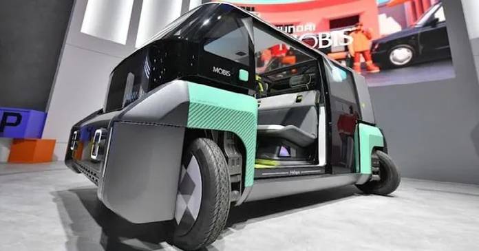https://static.hub.91mobiles.com/multisite/wp-content/uploads/sites/7/2021/11/hyundai-rotating-wheel.jpg