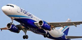आसमान में थी IndiGo फ्लाइट तभी पैसेंजर के फोन में लगी आग, बाल-बाल बचे! Phone catches fire indigo flight battery overheats