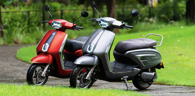200km Range वाला यह शानदार Electric Scooter इंडिया में हुआ लॉन्च, सीधे OLA को देगा चुनौती 200 km range iVOOMi Energy JeetX electric scooter launched in india check price sale features