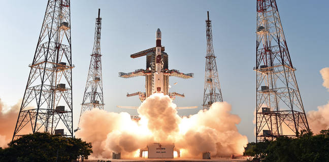 ISRO ने फिर रचा इतिहास! सबसे भारी रॉकेट को सफलतापूर्वक किया लॉन्च, एक साथ 36 Satellites को अंतरिक्ष में पहुंचाया ISRO heaviest rocket LVM3 M2 launched with 36 satellites