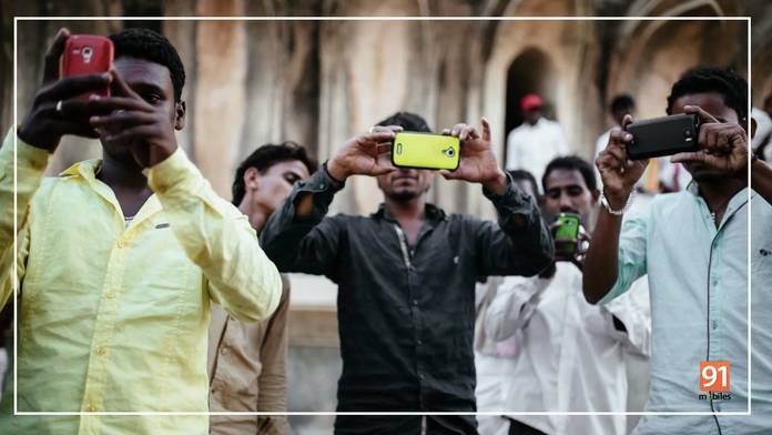 https://static.hub.91mobiles.com/multisite/wp-content/uploads/sites/7/2022/10/Smartphone-in-india.jpg