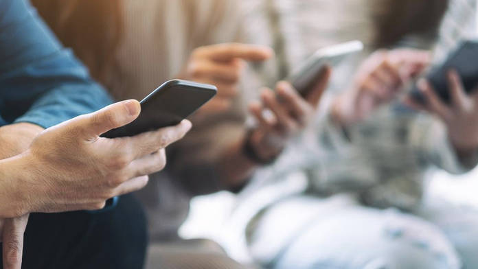 https://static.hub.91mobiles.com/multisite/wp-content/uploads/sites/7/2022/11/Smartphones.jpg