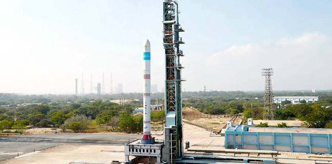 ISRO ने लॉन्च किया SSLV-D2, जानें डिटेल isro smallest rocket launched successfully sslv-d2 with three satellites