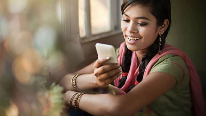https://static.hub.91mobiles.com/multisite/wp-content/uploads/sites/7/2023/08/phone.jpg