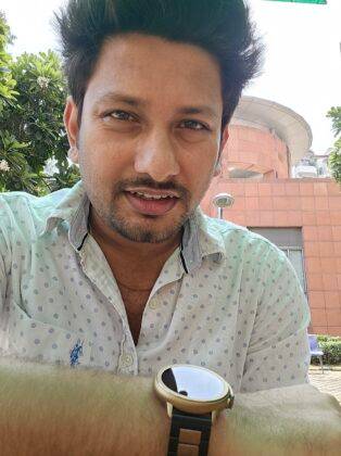 सैमसंग गैलेक्सी ज़ेड फ्लिप 5 आउटडोर सेल्फी