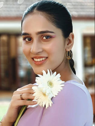 100 mm Close-up Portrait