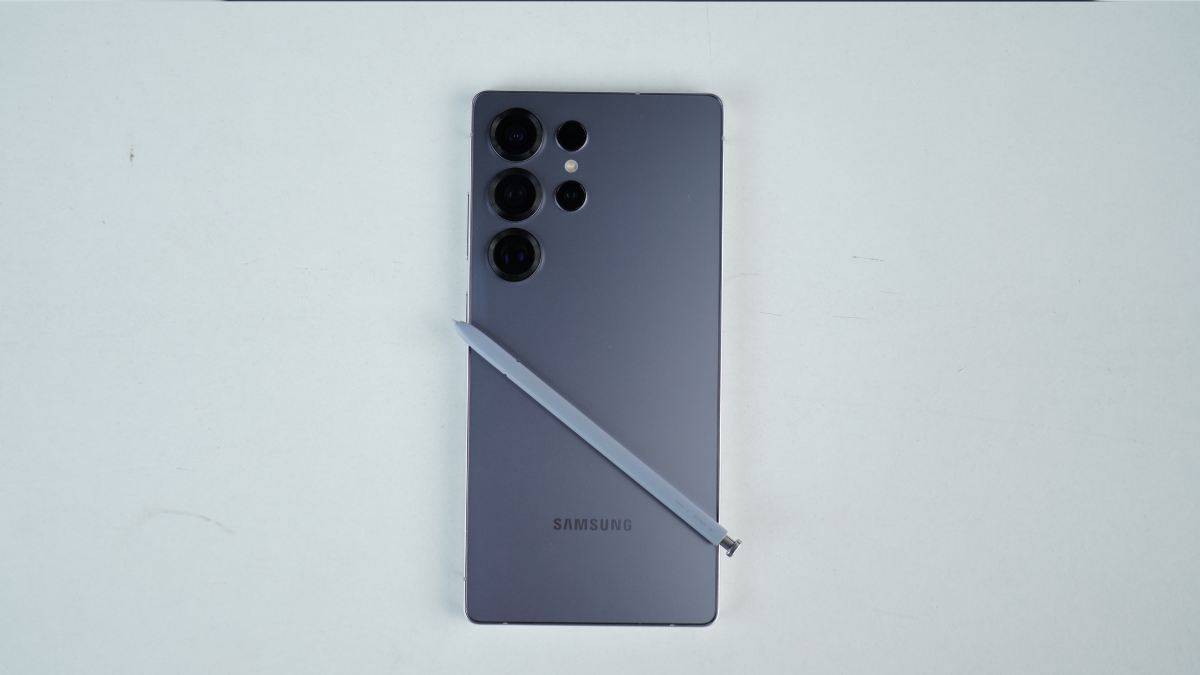 Samsung Galaxy S25 Series सस्ती हुई, ₹44,999 में मिल रहा FE, Ultra पर भारी कटौती